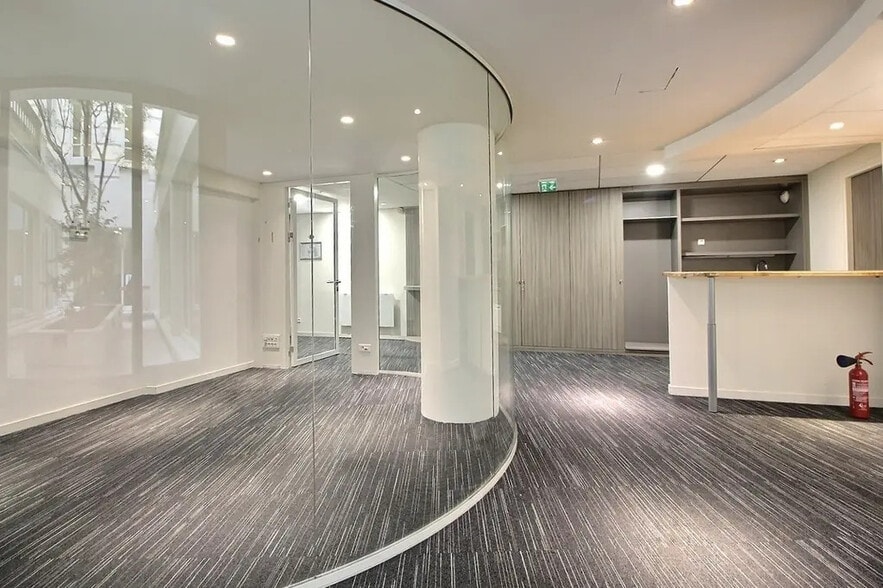 70 Boulevard De Courcelles, Paris à louer - Photo de l’immeuble – Image 1 sur 18