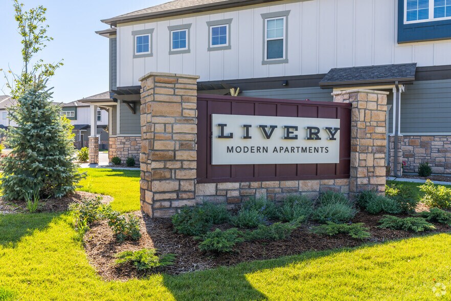 5076 161st St W, Lakeville, MN à vendre - Photo de l’immeuble – Image 3 sur 53