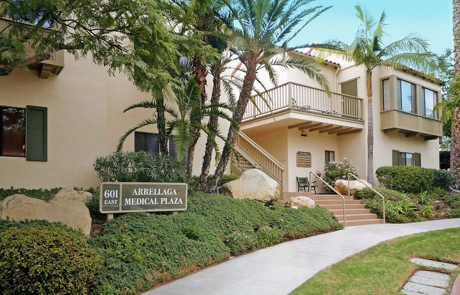 601 E Arrellaga St, Santa Barbara, CA à louer - Photo de l’immeuble – Image 1 sur 1
