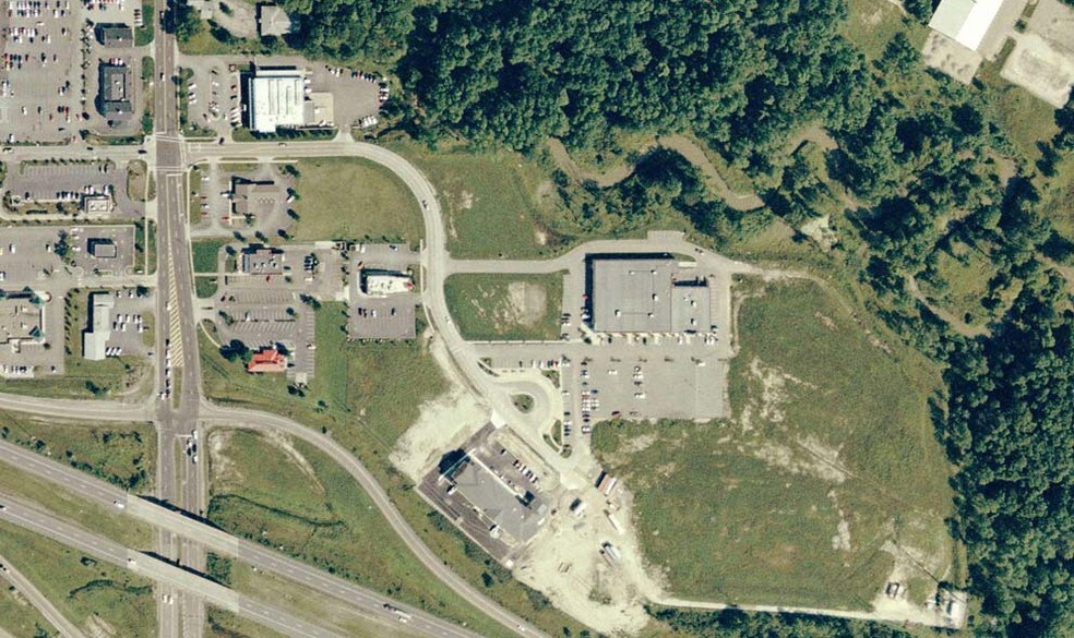 Creekside Dr, Twinsburg, OH à vendre - Photo de l’immeuble – Image 3 sur 7