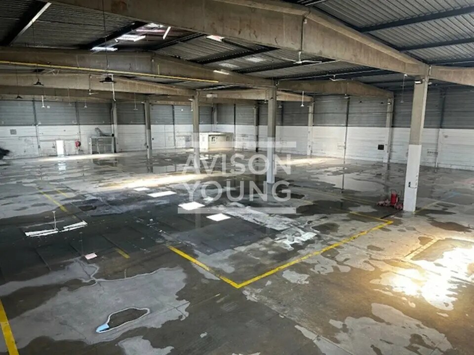 Local d’activités dans Morangis à louer Photo de l’immeuble– Image 1 sur 4