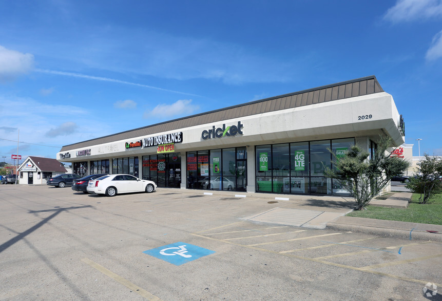 2029 Town East Blvd, Mesquite, TX à louer - Photo principale – Image 1 sur 8