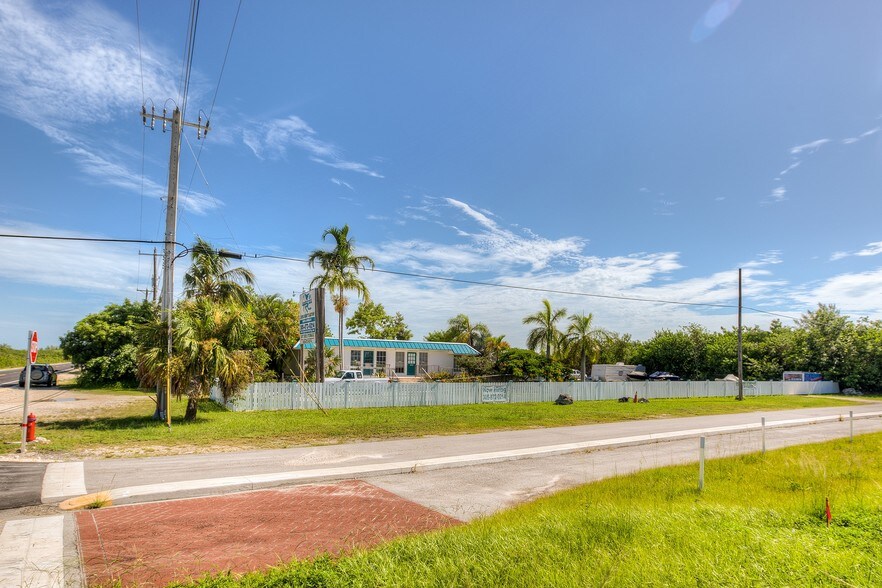 21423 Overseas Hwy, Cudjoe Key, FL à vendre - Photo de l’immeuble – Image 3 sur 25