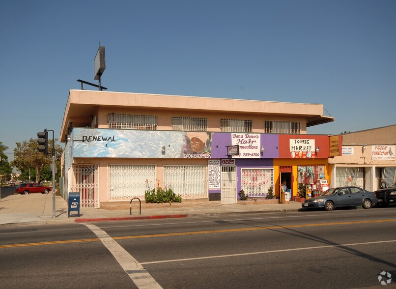 8217-8227 S Western Ave, Los Angeles, CA à louer - Photo de l’immeuble – Image 3 sur 15