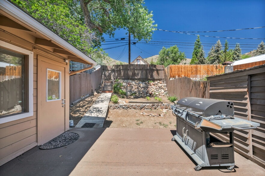 58 N C St, Virginia City, NV à vendre - Photo de l’immeuble – Image 2 sur 24