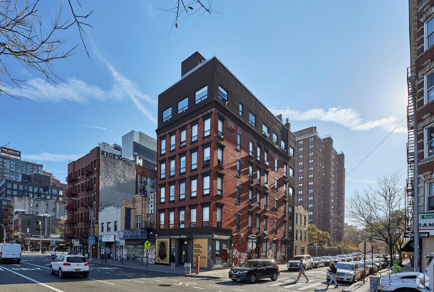 151 E Houston St, New York, NY à louer - Photo principale – Image 1 sur 3