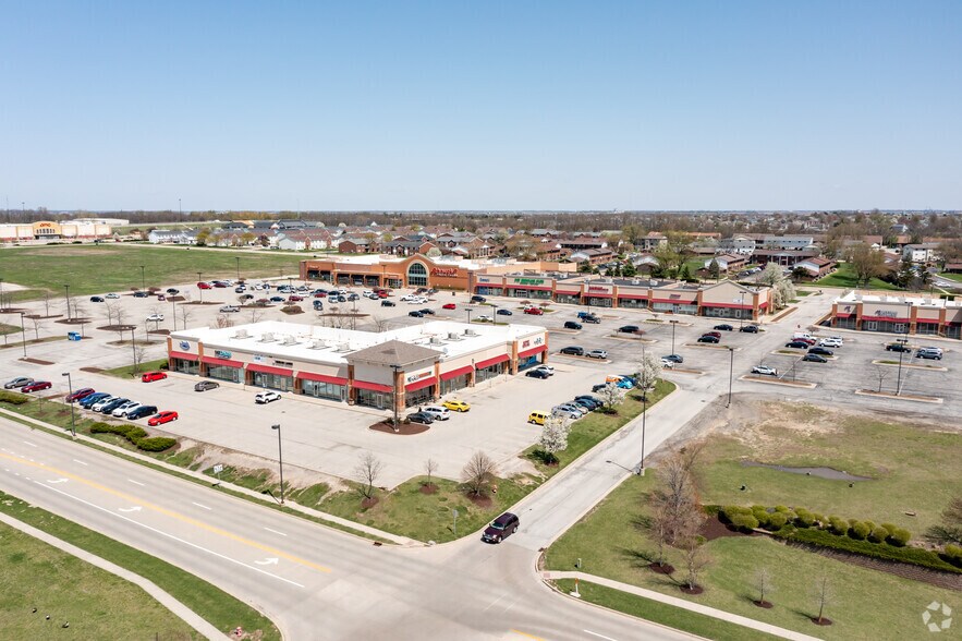 1720 Bradford Ln, Normal, IL à louer - Aérien – Image 1 sur 4