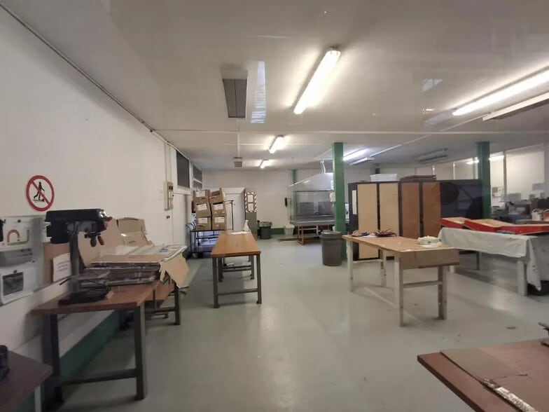 Local d'activités dans Villefranche-sur-Saône à vendre - Photo intérieure – Image 3 sur 6