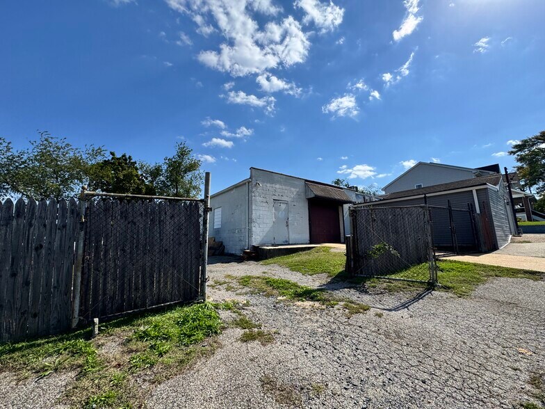 5511 Magie St, Brooklyn Park, MD à vendre - Photo principale – Image 1 sur 1