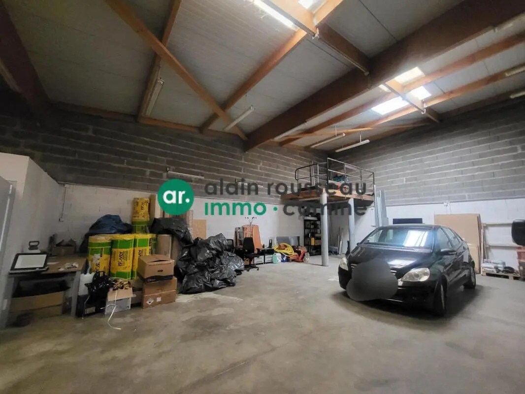 Local d’activités dans Les Ponts-de-Cé à louer Photo de l’immeuble– Image 1 sur 3