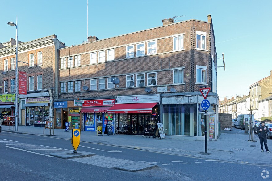 54 High St, Londres à louer - Photo principale – Image 1 sur 3