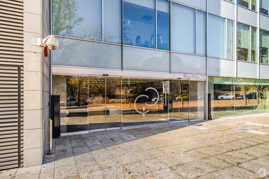 Bureau dans Sant Cugat del Vallès, Barcelona à louer - Photo de l’immeuble – Image 2 sur 5