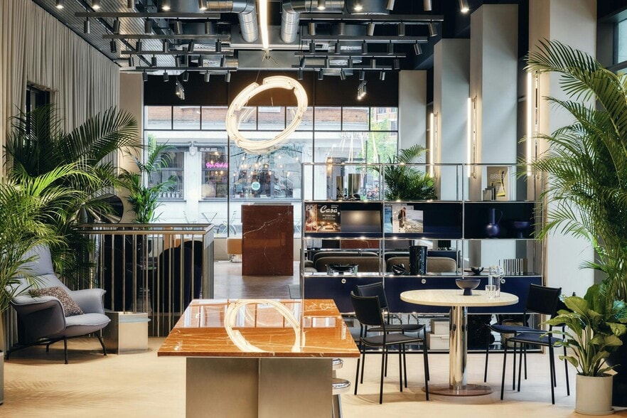19 Langham St, Londres à louer - Photo de l’immeuble – Image 3 sur 5