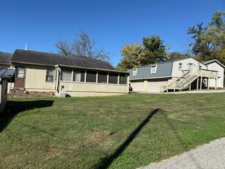 Plus de détails pour 1016 W Country Club Dr, Bloomington, IN - Logement à vendre