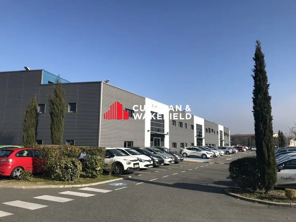 Local d’activités dans Toulouse à louer Photo de l’immeuble– Image 1 sur 8