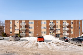 Plus de détails pour 1005-1015 Rue De La Commune, La Prairie, QC - Logement à vendre