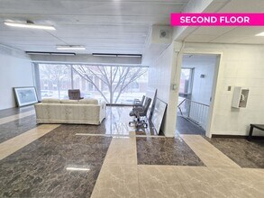 10762 82nd Ave NW, Edmonton, AB à louer Photo intérieure– Image 1 sur 3