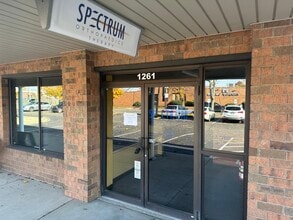 1239-1309 Monroe Ave, New Philadelphia, OH à louer Photo intérieure– Image 2 sur 7