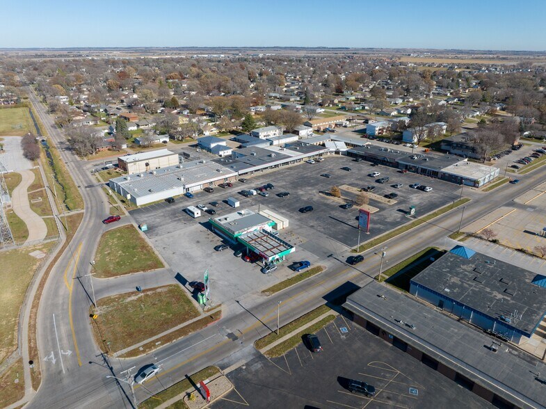 1900 E Military Ave, Fremont, NE à louer - Aérien – Image 2 sur 9