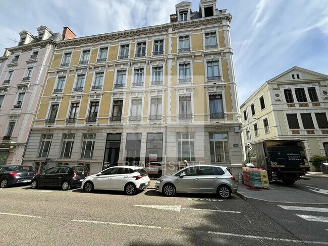 Plus de détails pour 8 Rue Allmer, Vienne - Bureau à louer