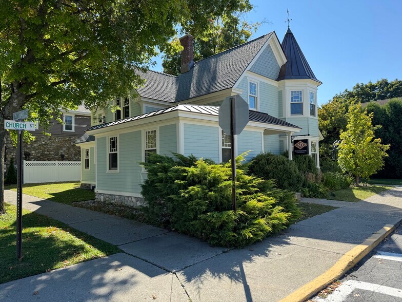 160 Church St, Millbrook, NY à louer - Photo de l’immeuble – Image 2 sur 9