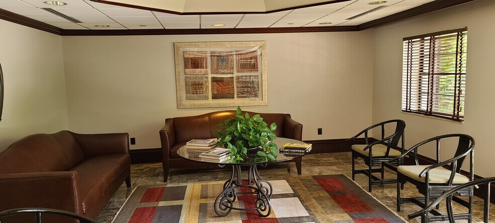 151 SE 15th Rd, Miami, FL à louer - Photo intérieure – Image 2 sur 33