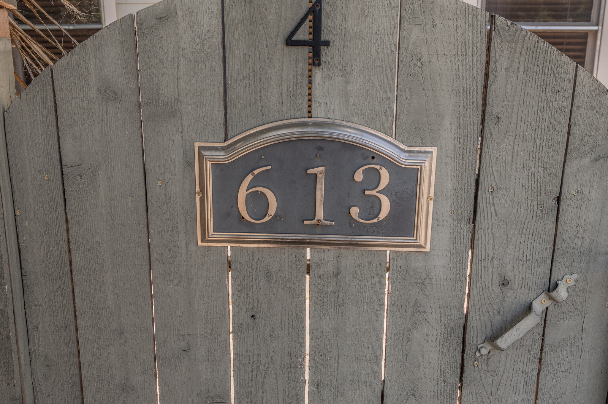 613 E Ashby Pl, San Antonio, TX à louer Photo de l’immeuble– Image 1 sur 12
