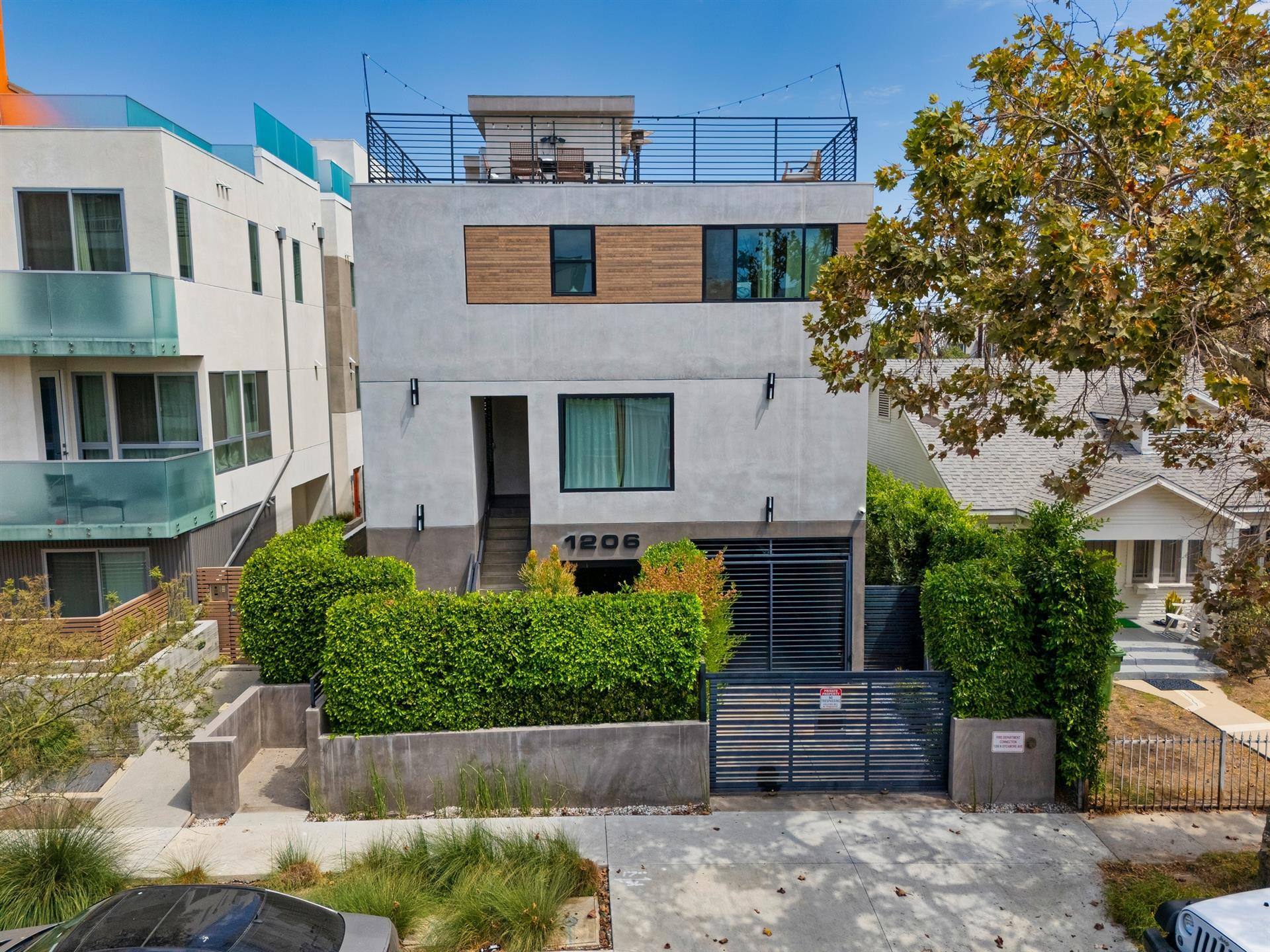 1206 N Sycamore Ave, Los Angeles, CA à vendre Photo de l’immeuble– Image 1 sur 56