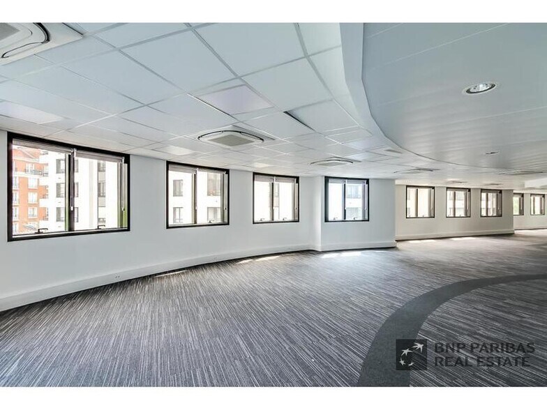 44 Avenue Georges Pompidou, Levallois-Perret à louer - Photo de l’immeuble – Image 3 sur 7
