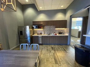 131 Falls St, Greenville, SC à louer Photo intérieure– Image 1 sur 11