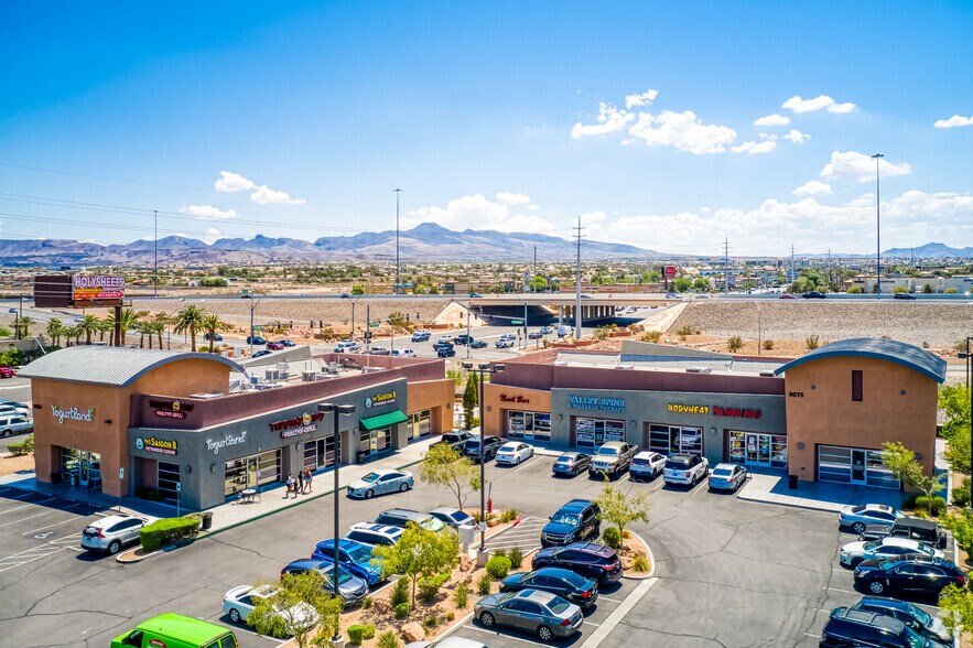 8975 S Eastern Ave, Las Vegas, NV à louer - Photo de l’immeuble – Image 1 sur 6