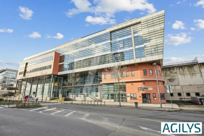 30 Avenue Carnot, Massy à louer - Photo de l’immeuble – Image 2 sur 15