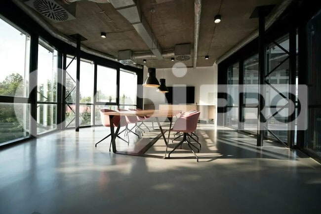 Plus de détails pour Bureau à louer