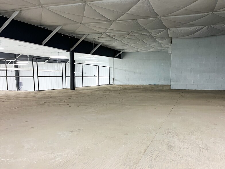 1940 Lone Eagle St, Columbus, OH à louer - Photo de l’immeuble – Image 3 sur 18