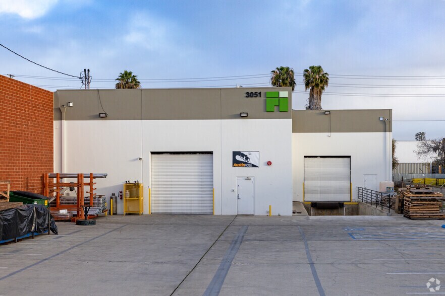 3051 E Maria St, Rancho Dominguez, CA à louer - Photo de l’immeuble – Image 2 sur 5