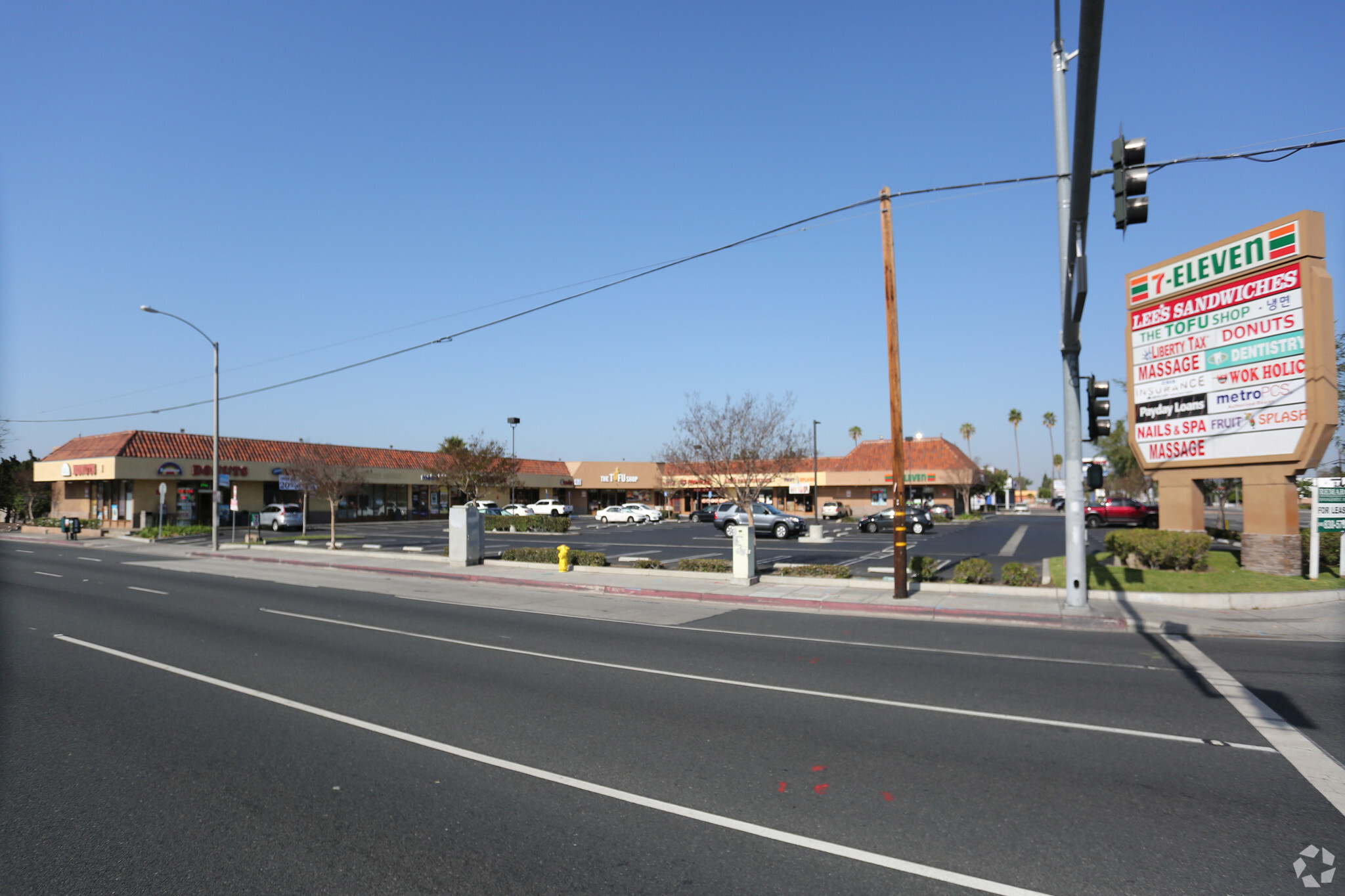 3000-3020 W Lincoln Ave, Anaheim, CA à louer Photo principale– Image 1 sur 10