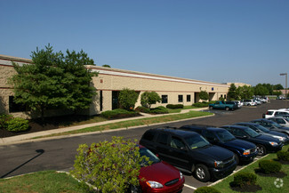 Plus de détails pour 100 Grove Rd, Paulsboro, NJ - Local d'activités à louer