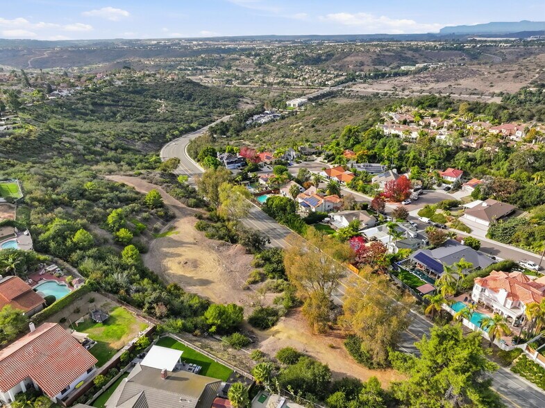 6515-6535 El Fuerte Street, Carlsbad, CA à vendre - Aérien – Image 2 sur 9