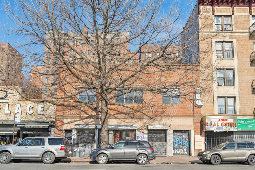 5073-5075 Broadway, New York, NY à vendre - Photo de l’immeuble – Image 2 sur 9