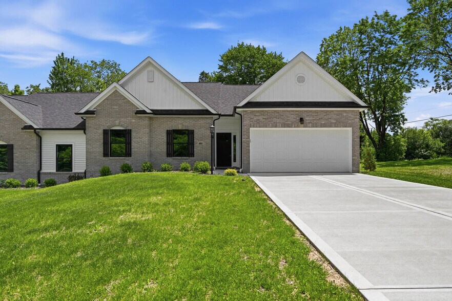100 Huselton Dr, Butler, PA à vendre - Photo de l’immeuble – Image 3 sur 55