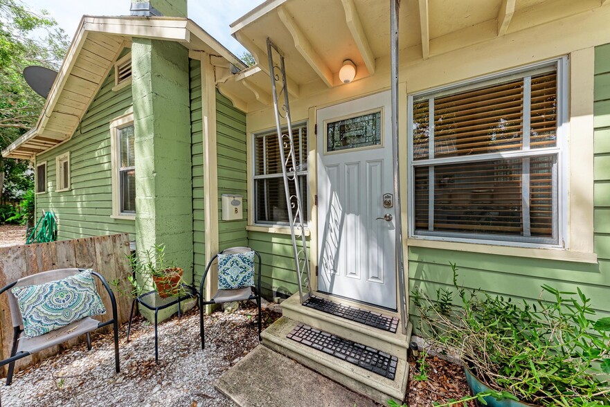 1533 1st Avenue Dr W, Bradenton, FL à vendre - Photo principale – Image 1 sur 54