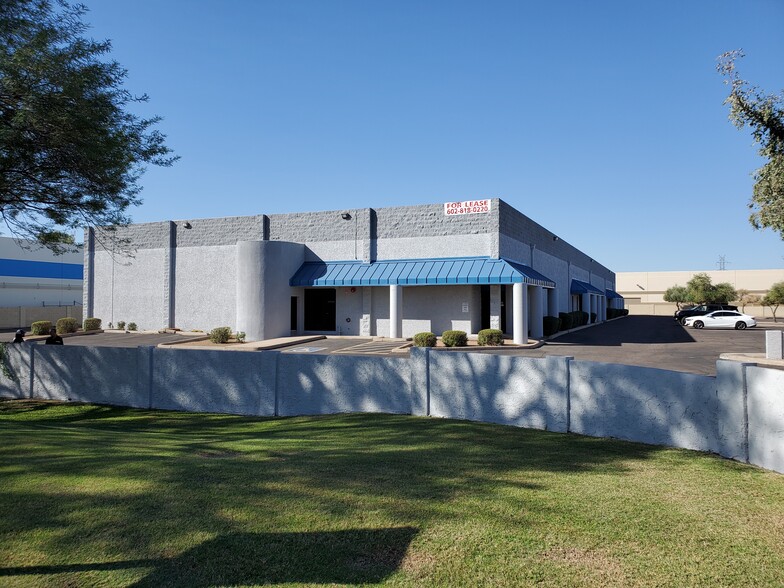 422 S Madison Dr, Tempe, AZ à louer - Photo de l’immeuble – Image 3 sur 11