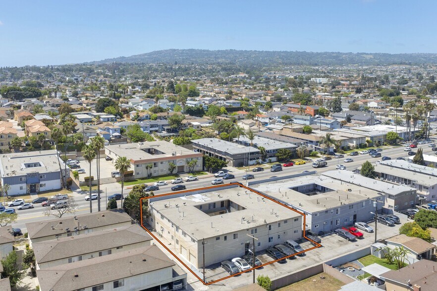1615 Lomita Blvd, Harbor City, CA à vendre - Photo de l’immeuble – Image 3 sur 10