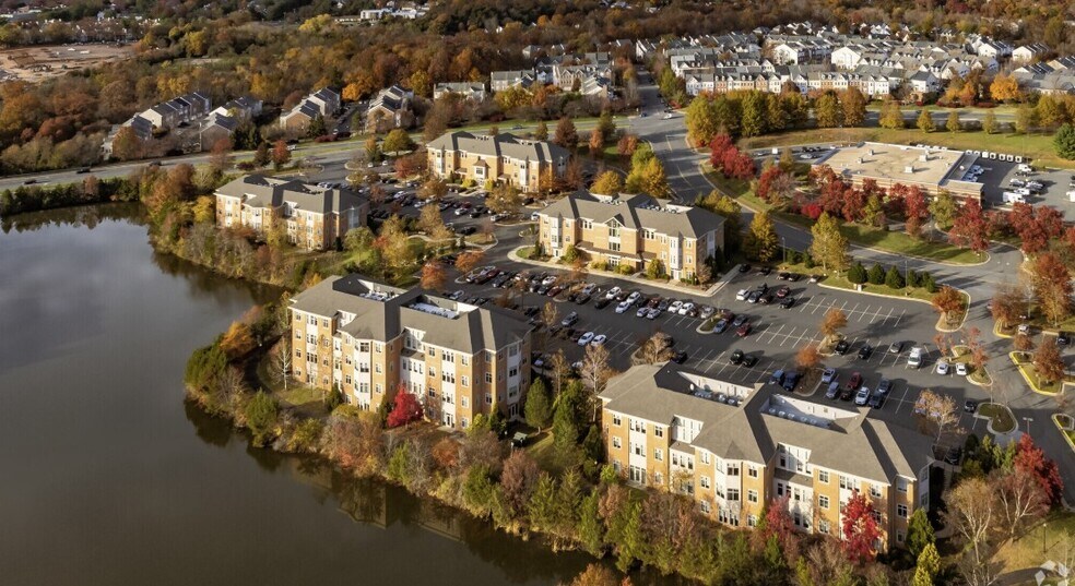 46169 Westlake Dr, Sterling, VA à vendre - Photo de l’immeuble – Image 2 sur 12