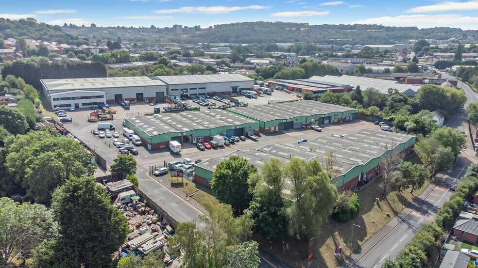 Saltbrook Rd, Halesowen à louer - Photo de l’immeuble – Image 3 sur 6