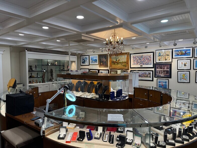 3816-3820 Grand Blvd, New Port Richey, FL à louer - Photo de l’immeuble – Image 3 sur 12