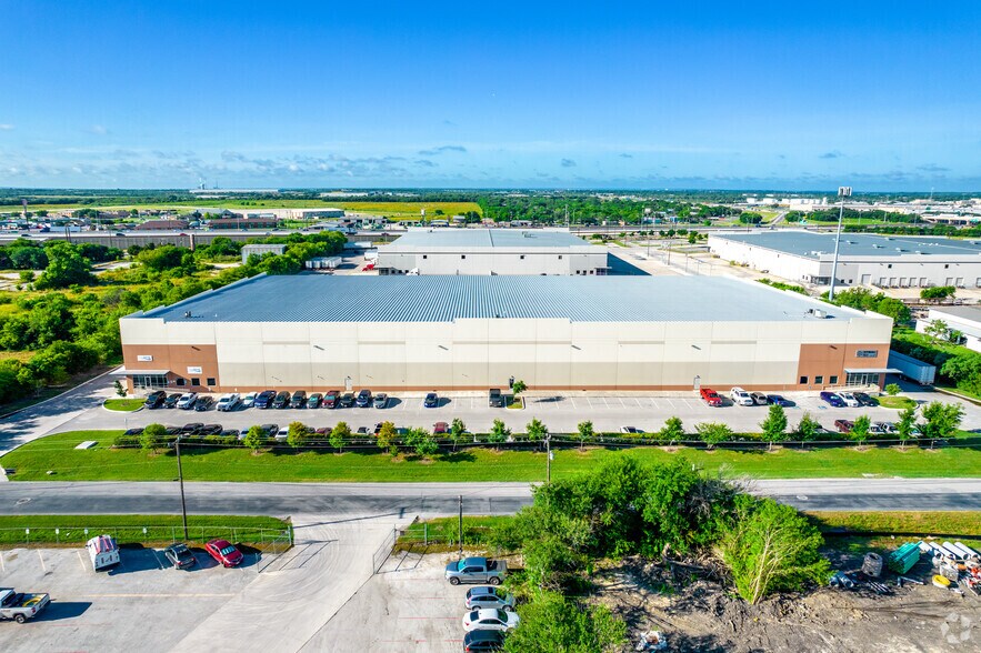 5410 Dietrich Rd, San Antonio, TX à louer - Photo de l’immeuble – Image 3 sur 5