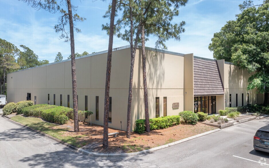 7750-1 Bayberry Rd, Jacksonville, FL à louer - Photo principale – Image 2 sur 22