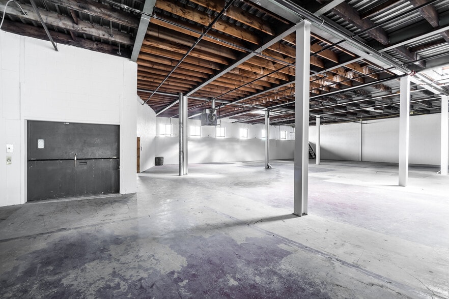 6595 Rue Saint-Urbain, Montréal, QC à vendre - Photo intérieure – Image 3 sur 4