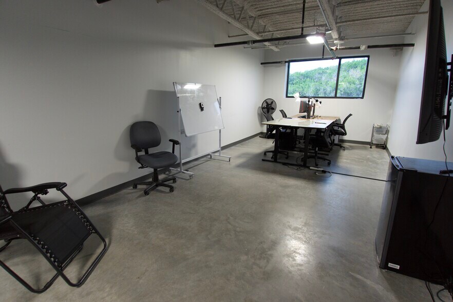 4229 N FM 620 Hwy, Austin, TX à louer - Photo de l’immeuble – Image 3 sur 11